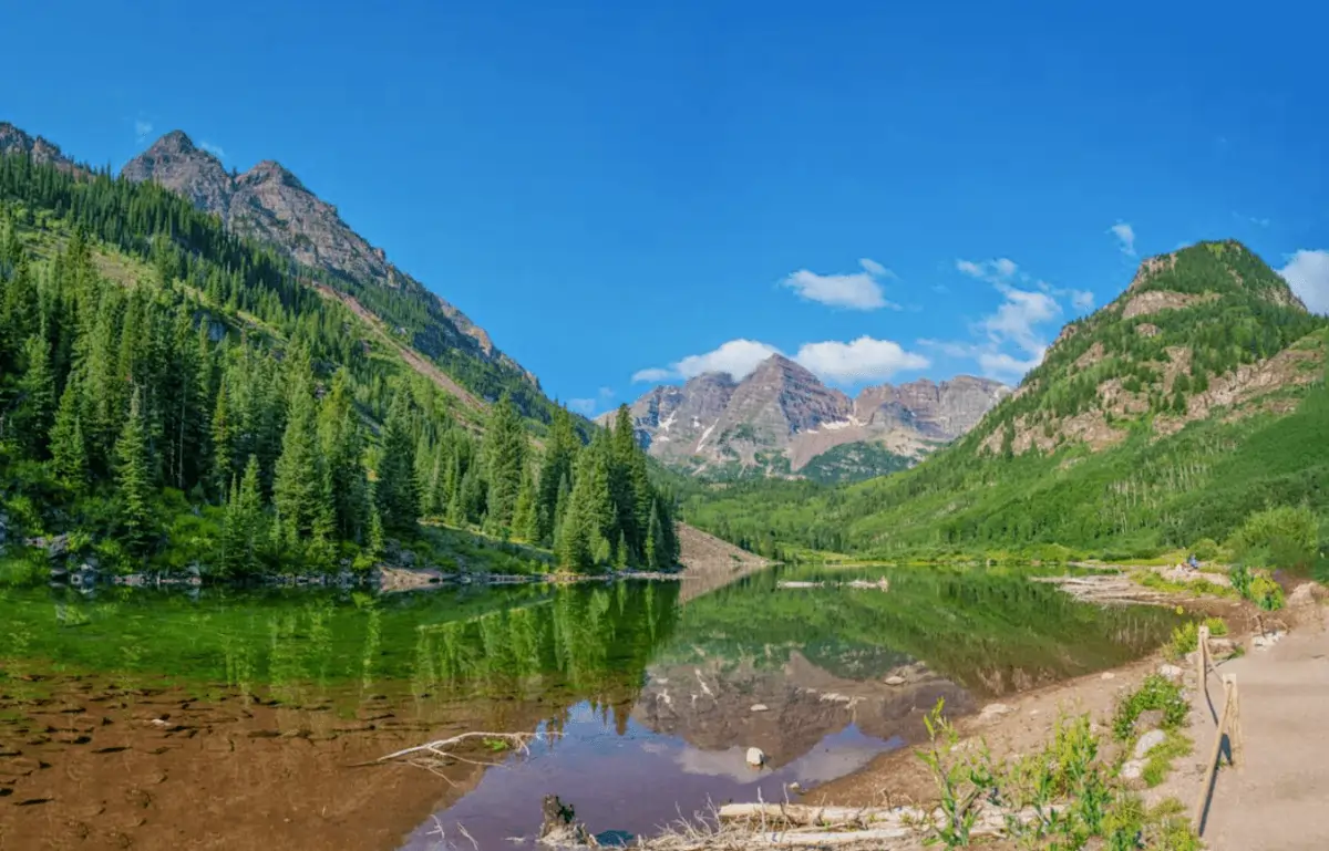 fishing_and_hunting_in_breckenridge_co_natural_surroundings.webp